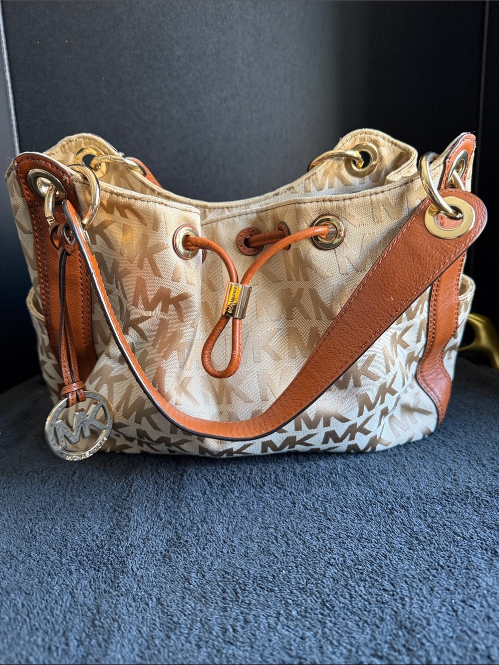 Michael Kors Cream & Brown MK Logo Drawstring Shoulder Bag